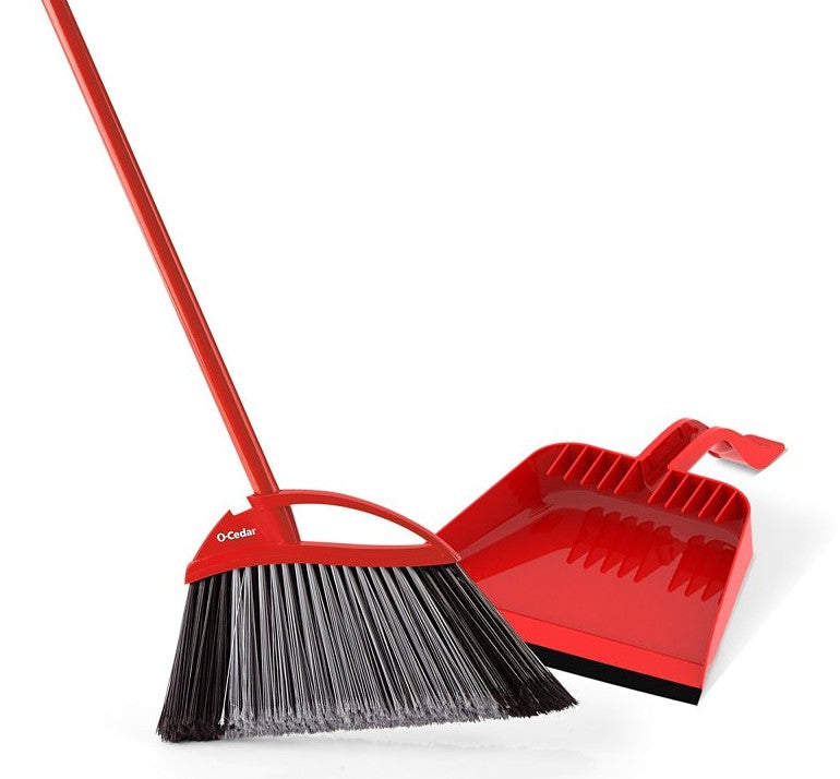 ESCOBA CON RECOGEDOR, O-CEDAR CERDAS DE PLASTICO 56"