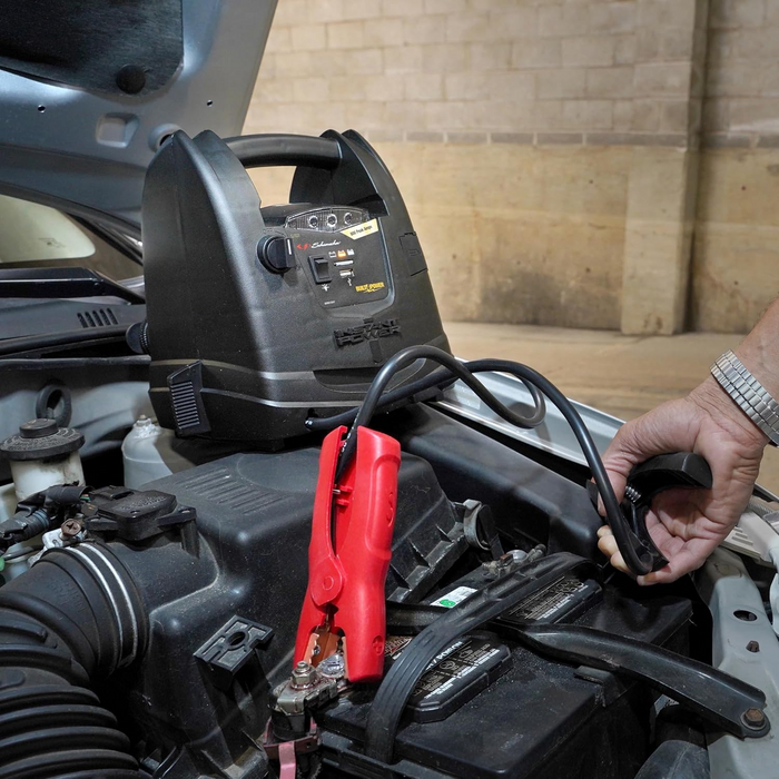 ARRANCADOR DE BATERIAS AUXILIAR 800 AMP SCHUMACHER