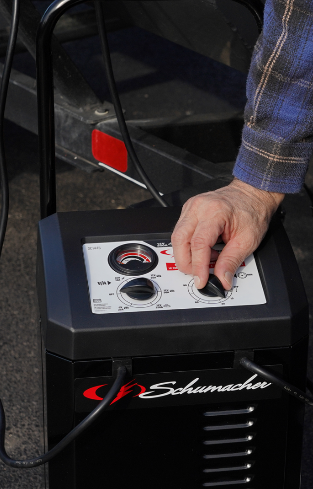CARGADOR DE BATERIA 250A 6V/12V SCHUMAGER