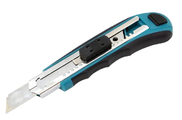 CUTER MAKITA (AZUL), contiene 8 hojas retractiles