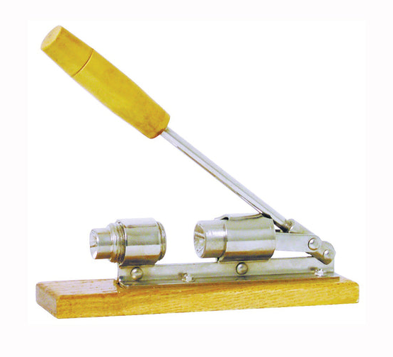 CASCANUECES DE PALANCA CON BASE DE MADERA, DUKE PECAN