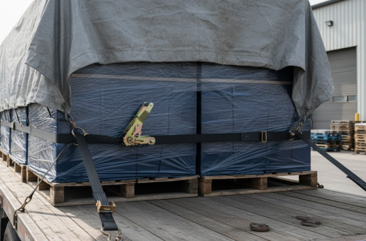 BANDA DE NYLON DE 2" X 30',CON MATRACA, 3333 LB. GAN/J NEGRA