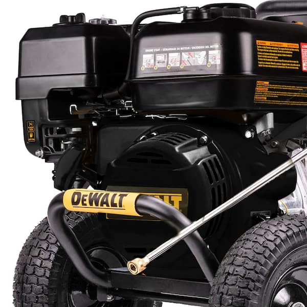HIDROLAVADORA CON MOTOR A GASOLINA DEWALT, 4400 PSI/ 420 ENGINE