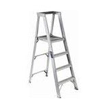 ESCALERA DE ALUMINIO CON PLATAFORMA DE 8´,300 LIBRAS