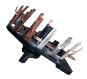 Interruptor selector AC-225 con patillas metálicas y base negra