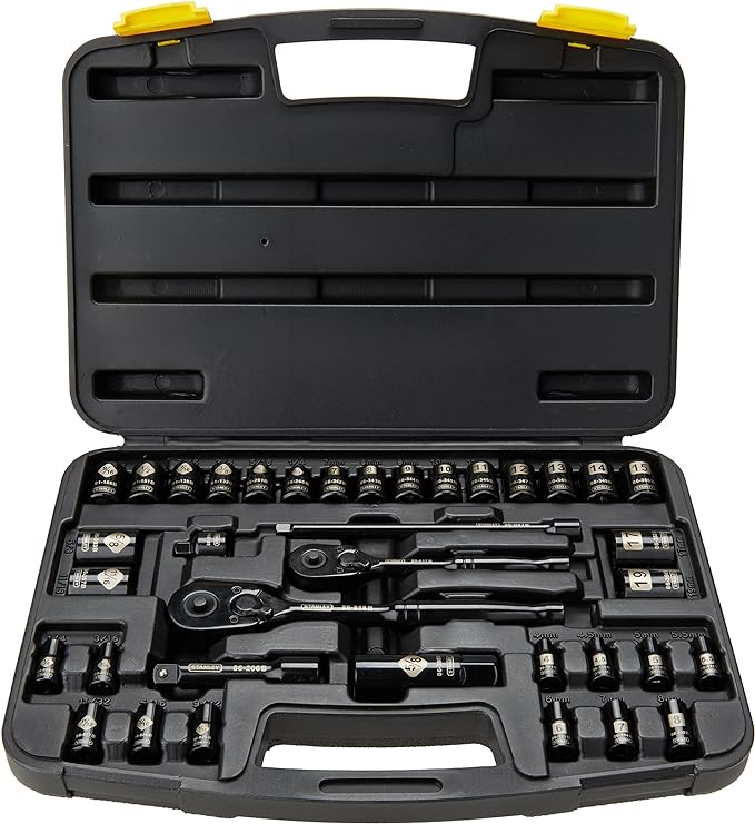 JUEGO DE DADOS DE CROMO NEGRO 37 PZA