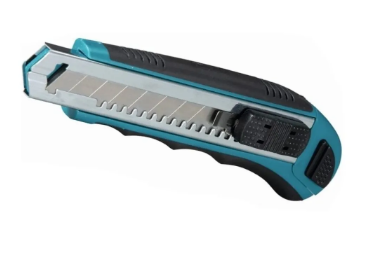 CUTER MAKITA (AZUL), contiene 8 hojas retractiles