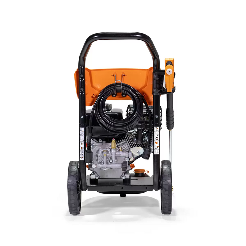 Hidrolavadora de motor a gasolina Generac con manguera enrollada, vista trasera